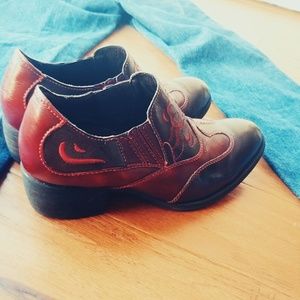 Born half cowboy boot slides